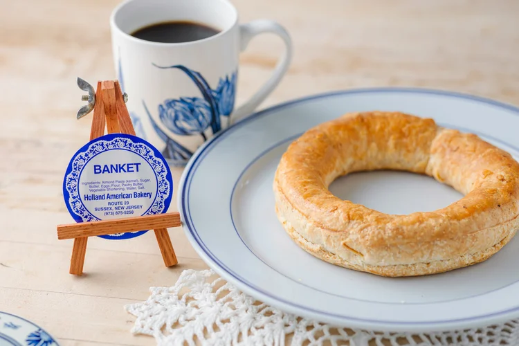 Holland American Bakery