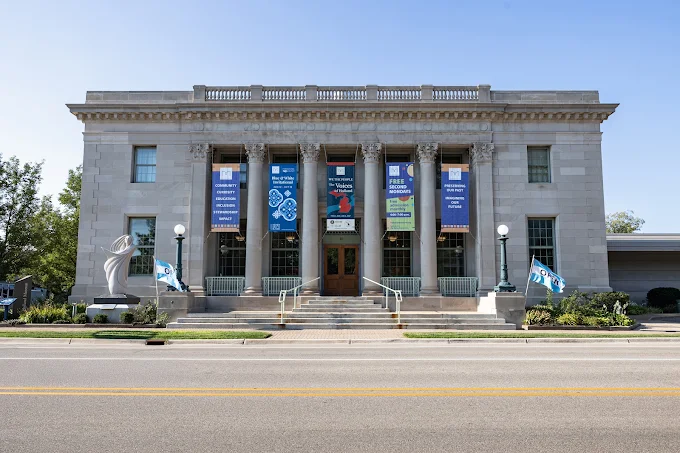 Holland Museum